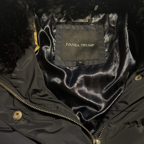 Beautiful New Ivanka Trump Navy Blue Down Jacket! - Picture 4 of 16